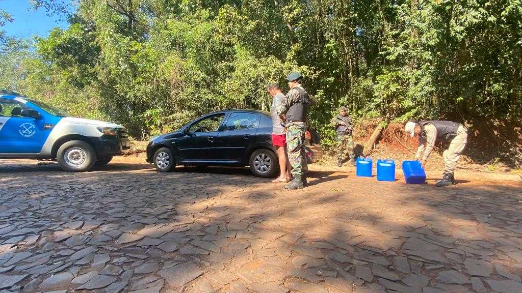 Detienen a un hombre con 60 litros de cocaína líquida