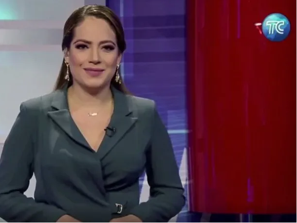 Ecuador: el emotivo mensaje de una periodista en el reinicio del canal tomado por un grupo armado