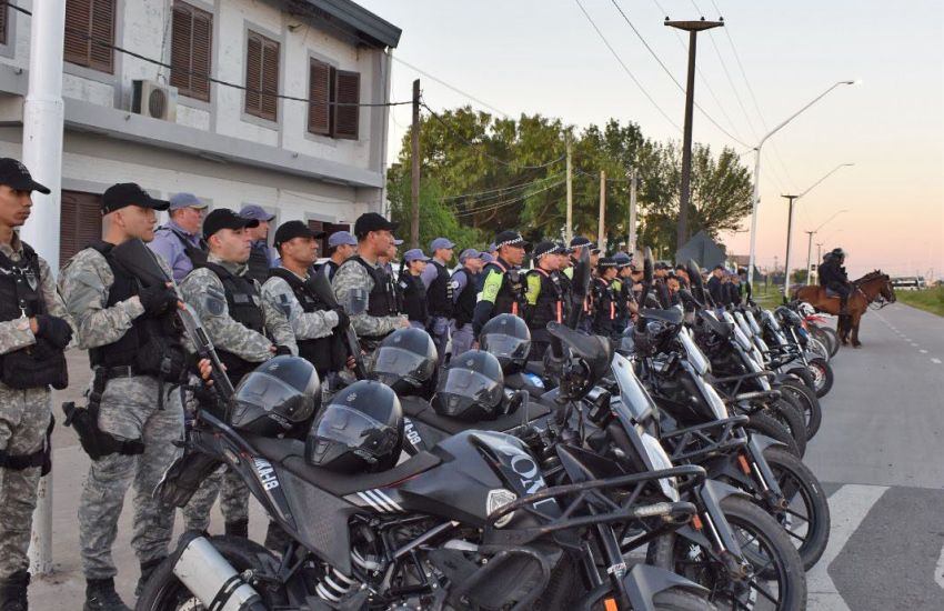 Con un despliegue de más de 100 efectivos policiales, se realizó un operativo de prevención en la zona sur de Resistencia
