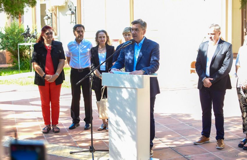 El Gobernador anunció el pago de la cláusula gatillo para docentes