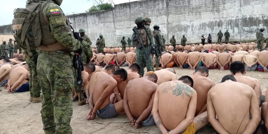 Tras una semana de caos, las fuerzas de seguridad de Ecuador retomaron el control de las prisiones