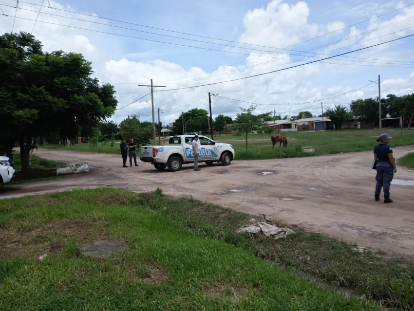 Era buscado por violencia de género y lo detuvieron mientras merodeaba en un barrio de Colonia Benítez