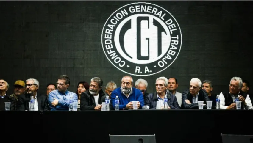 Revés judicial a la CGT: un fiscal solicitó trasladar el amparo contra DNU de Milei a otro fuero