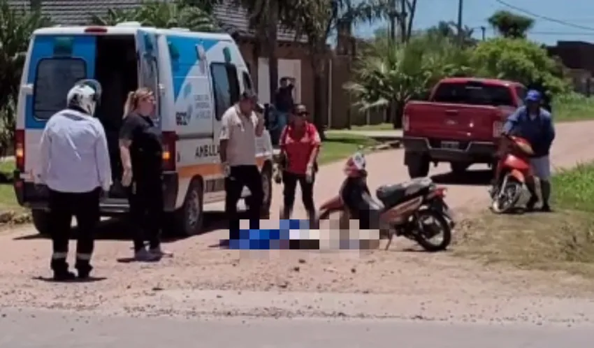 Siniestro vial fatal en Sáenz Peña: una motociclista falleció tras chocar con una camioneta