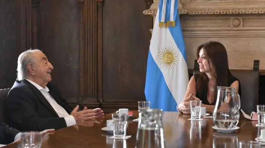 Gremios avalan reformas laborales de Milei y presionan el paro general de la CGT