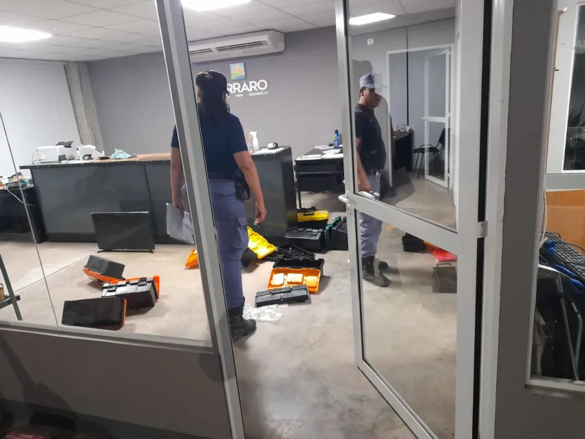 Detuvieron a uno de los cinco sospechosos de robo a empresa de maquinarias agrícolas de Sáenz Peña