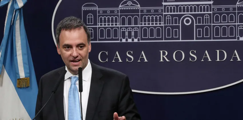 Ley Ómnibus: el Gobierno ratificó que el Impuesto País no será coparticipable y que «no está en discusión»