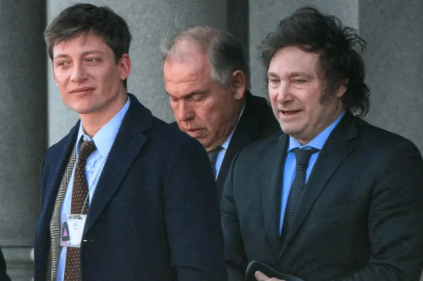 El Gobierno oficializó la designación de Santiago Caputo: es el nuevo asesor presidencial