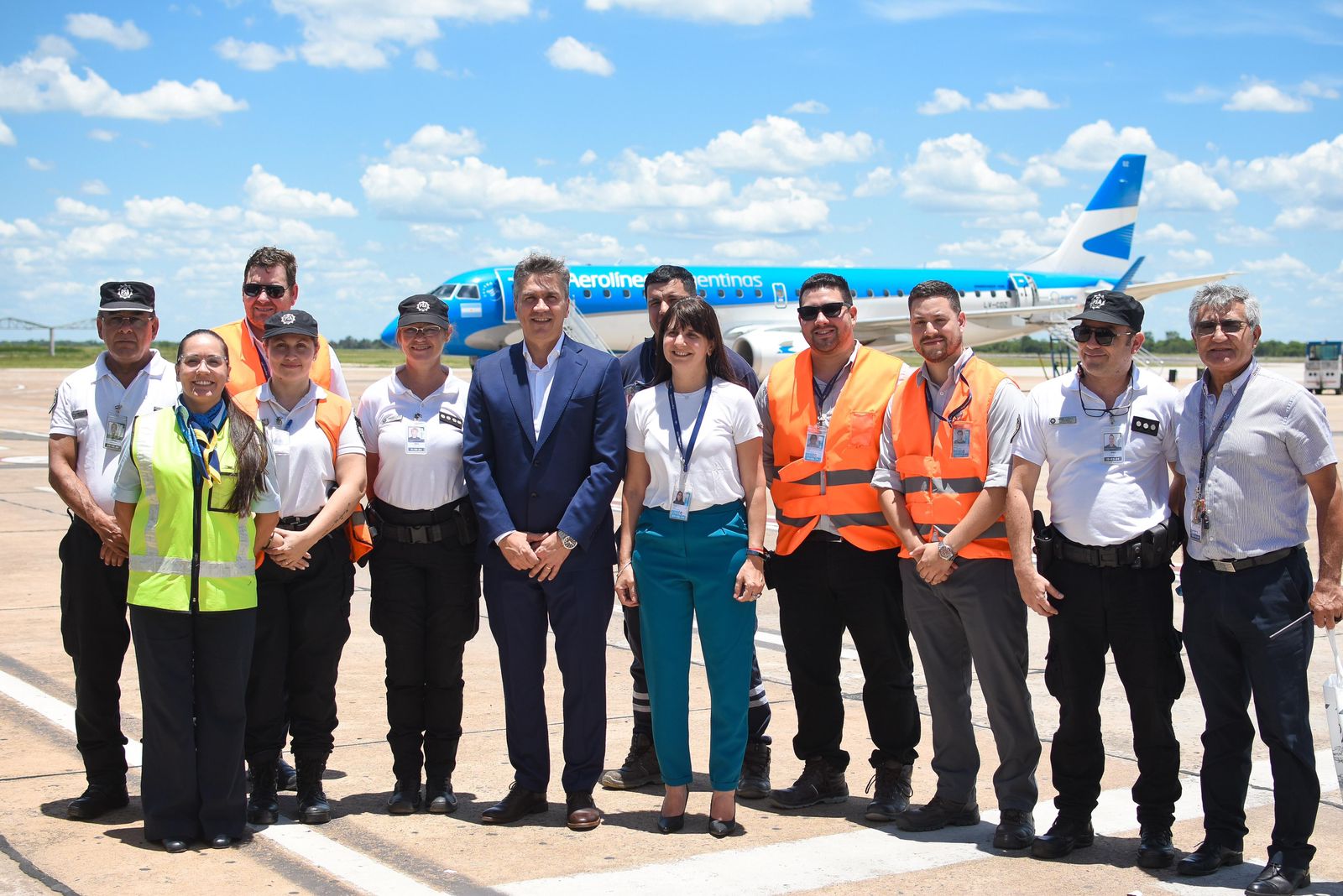 Conectividad y turismo: el Gobernador Zdero inauguró el primer vuelo Resistencia – Puerto Iguazú