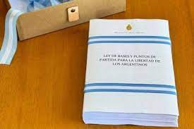 Ley Ómnibus: quiénes son los diputados que firmaron el dictamen de mayoría