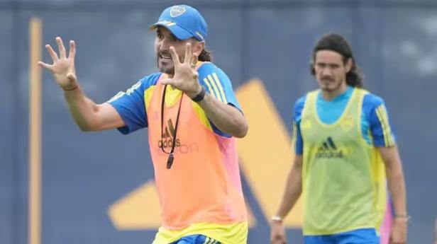 Martínez probó su primer once como entrenador de Boca: los jugadores elegidos y la reacción de los hinchas