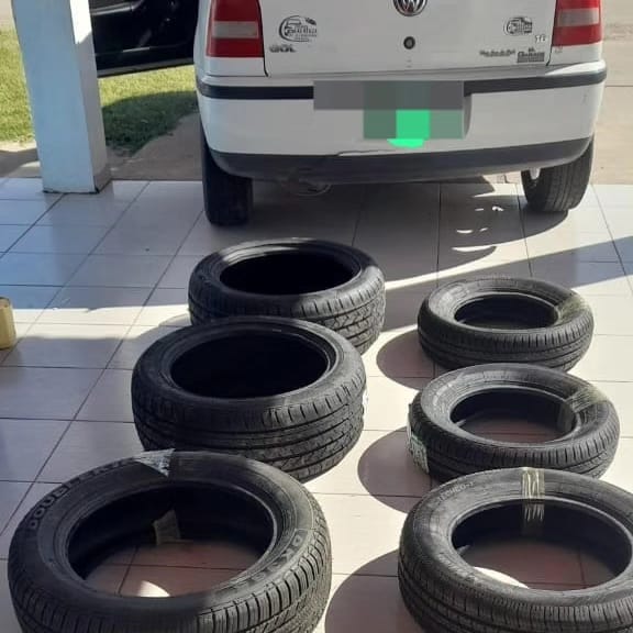 Policía Caminera: secuestran cubiertas de contrabando e intervienen un traslado de soja a granel sin carta de porte