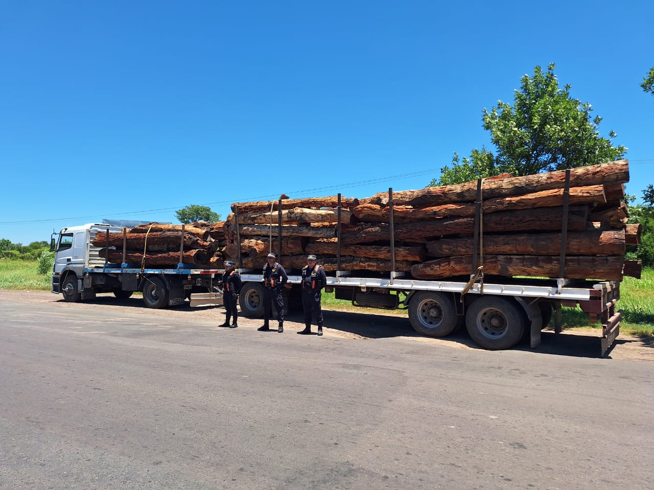 Policía Caminera: intervienen carga forestal y transportes de residuos peligrosos