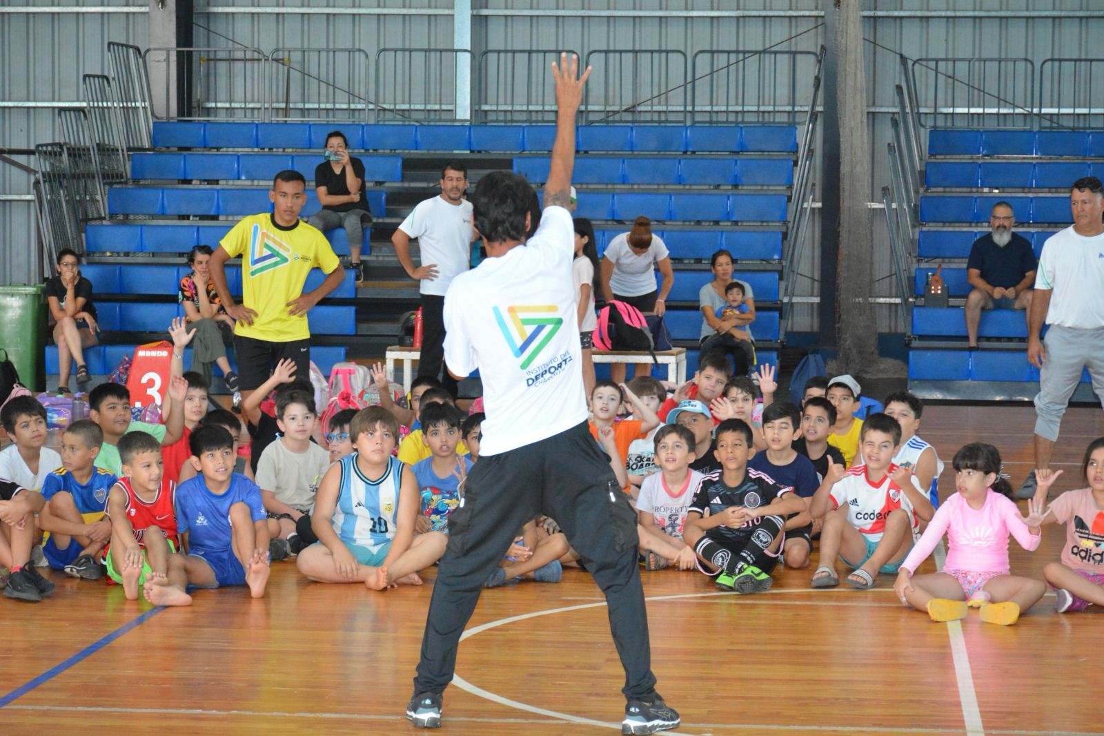 Comenzó el segundo turno de la colonia de vacaciones en el Polideportivo Jaime Zapata