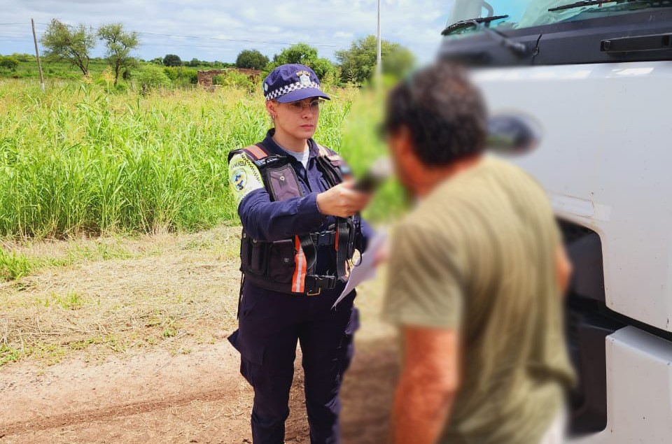 Corredor Vial Seguro – Coronel Du Graty: camionero alcoholizado fue interceptado por Policía Caminera