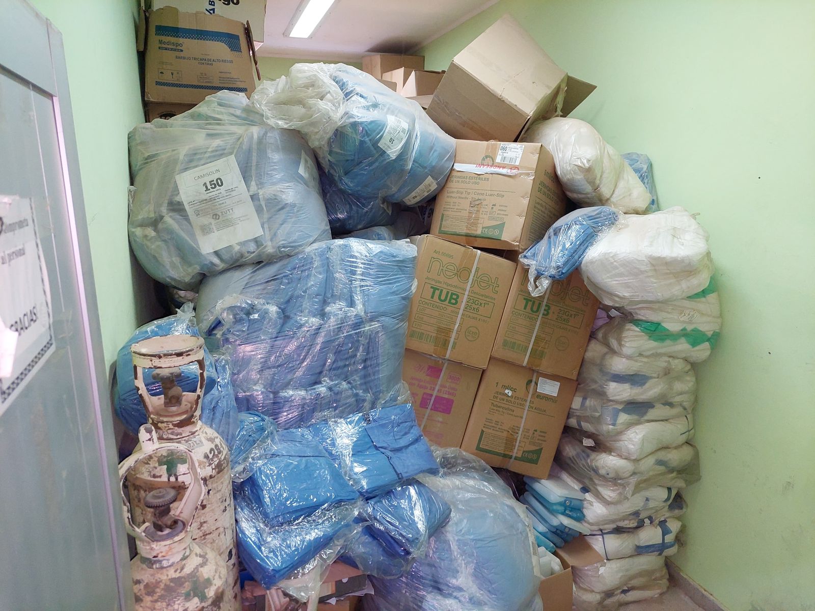 Nuevo hecho de abandono de insumos y medicamentos vencidos, esta vez, en Castelli