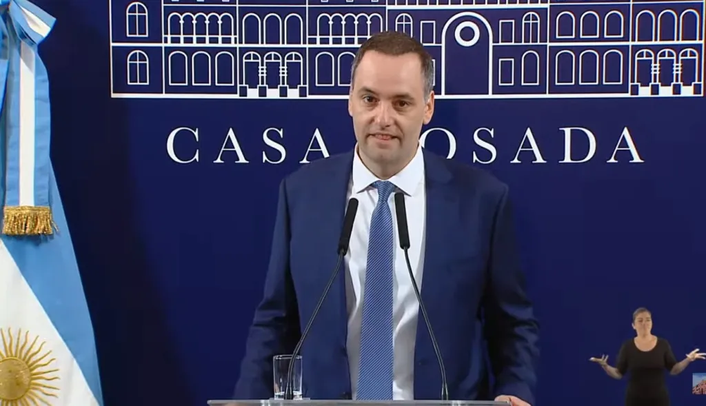 Nación recibirá el jueves a una comitiva del FMI para renegociar el acuerdo