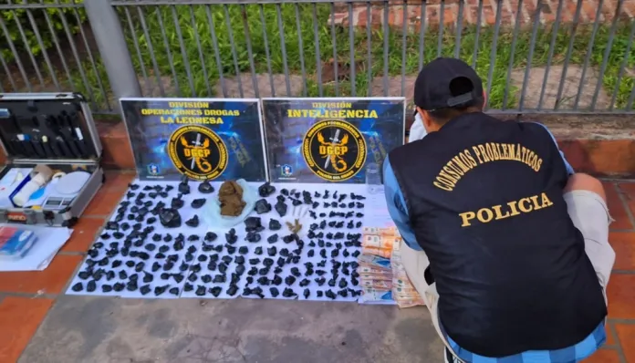 Interceptan a una pareja «narco delivery» en su moto traficando marihuana en Resistencia