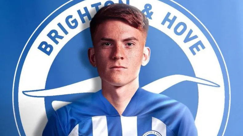 El gran elogio del entrenador de Brighton a Valentín Barco: «Será un jugador importante»