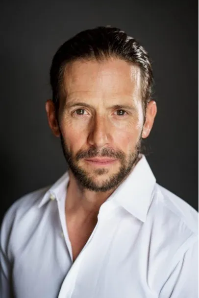 Murió el actor Christian Oliver al estrellarse su avioneta en el Caribe