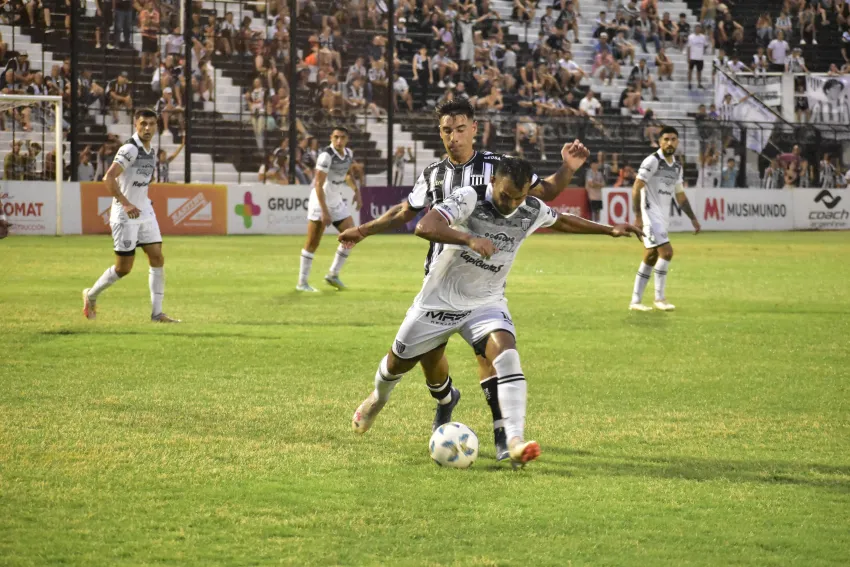 For Ever empató 1-1 en casa ante Gimnasia y Esgrima por la segunda fecha de la Zona B
