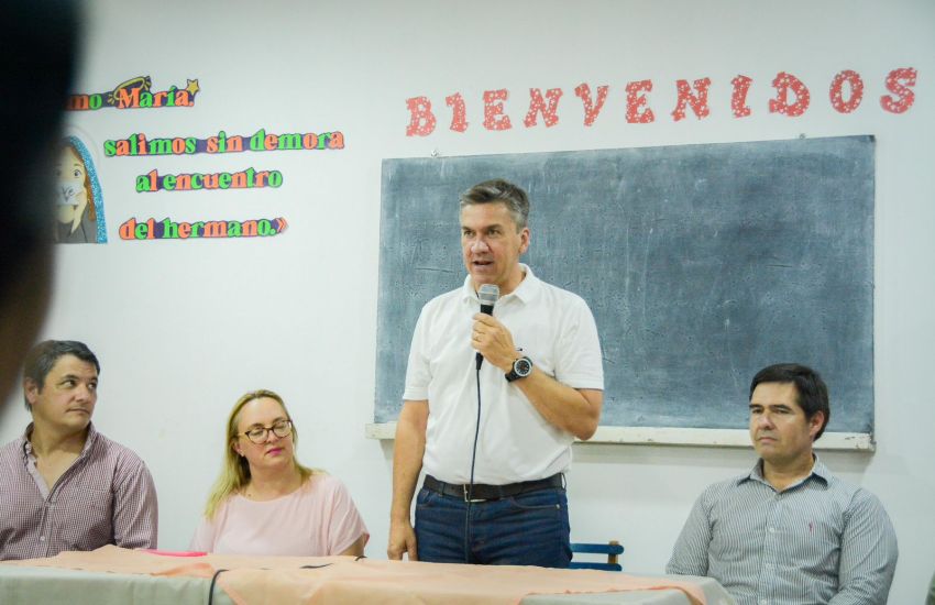 Pampa del Infierno: el Gobierno provincial entregó kits de elementos para productores apícolas