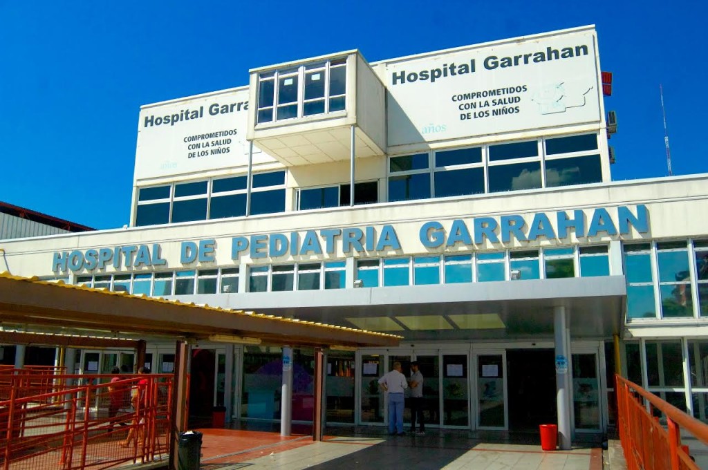 No habrá recortes en los hospitales nacionales, aseguraron las carteras de Economía y Salud