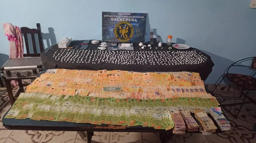 Sáenz Peña: más de 500 gramos de cocaína, marihuana, medio millón de pesos y un arma fueron secuestrados en un allanamiento
