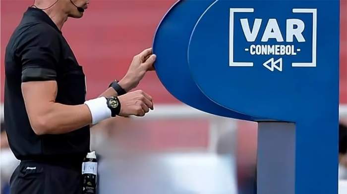 Conmebol anunció un drástico cambio en la implementación del VAR