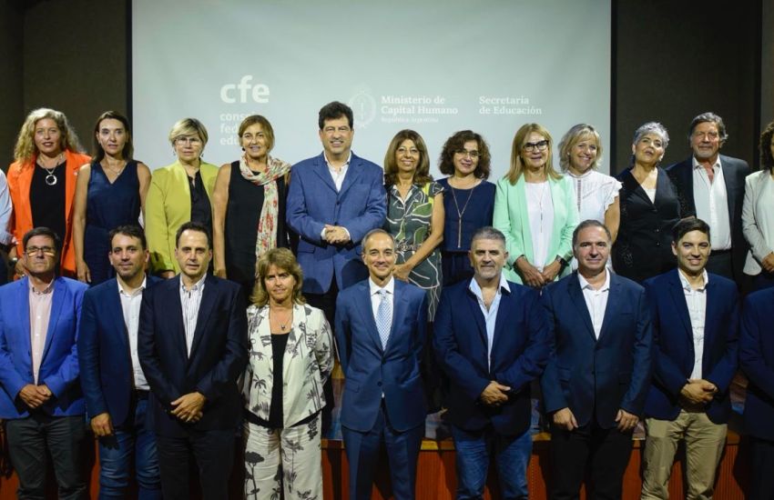Consejo Federal de Educación: firma de compromiso para un plan federal de alfabetización
