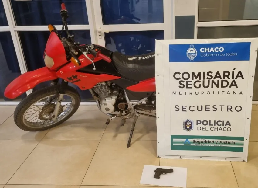 Detuvieron a dos adolescentes con un arma de fuego réplica en Resistencia