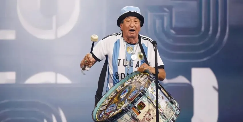 Murió el Tula, el hombre del bombo que se convirtió en un hincha emblemático de la selección Argentina
