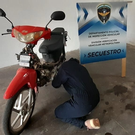 Fue a verificar su moto sin saber que era robada