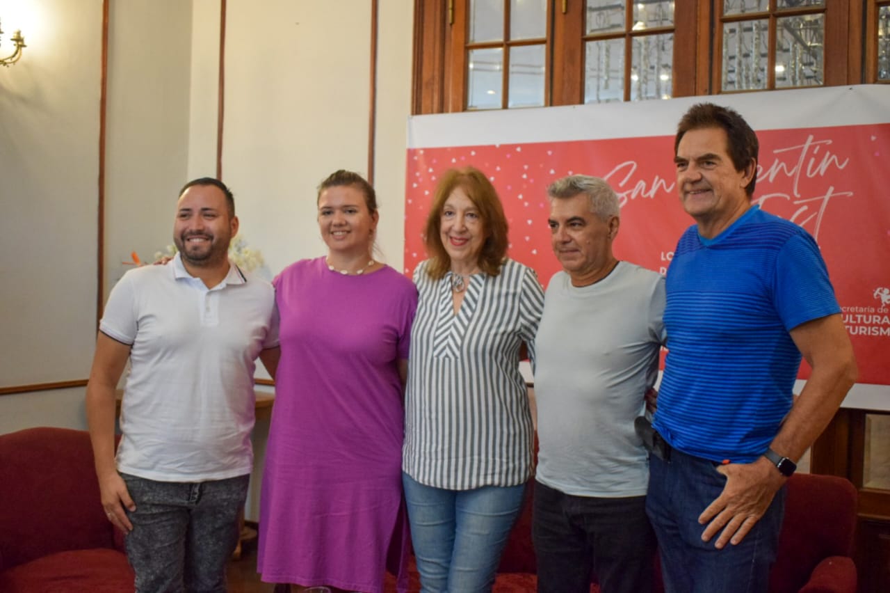 Invitan a celebrar el día de los enamorados con otra caravana de artistas en locales gastronómicos
