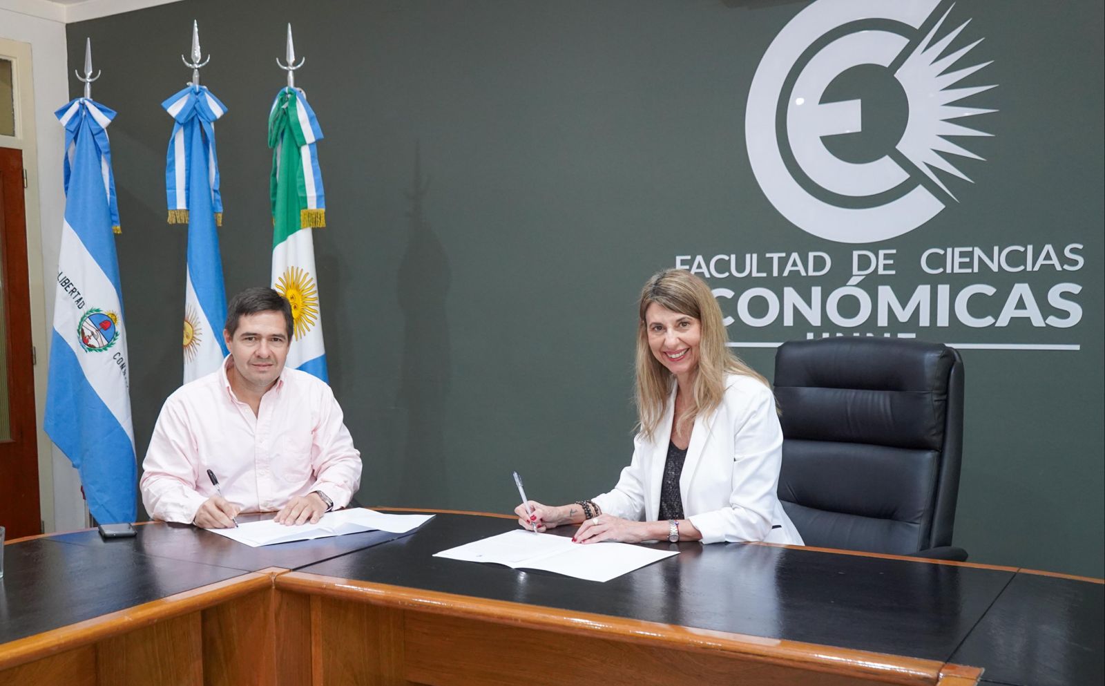 Producción firmó un convenio con la Facultad de Ciencias Económicas