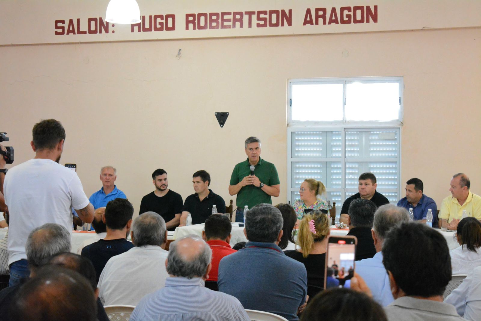 El Gobernador entregó beneficios para el sector forestal, en Los Frentones