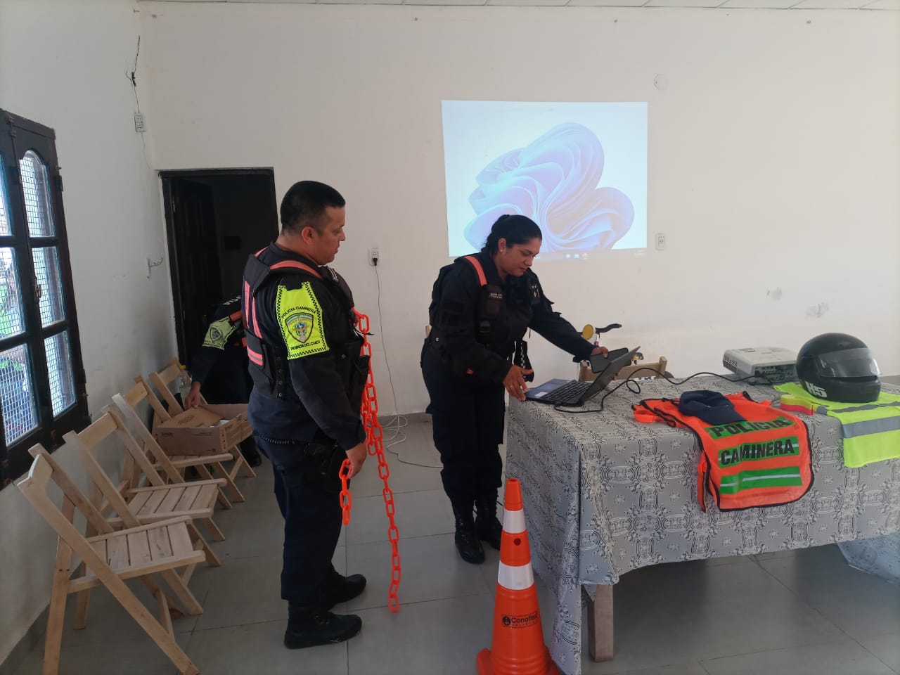 Educación Vial: Caminera capacitó a inspectores municipales de Concepción del Bermejo y Pampa del Infierno