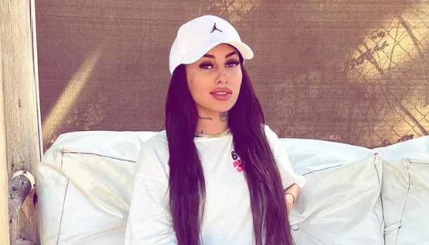 Tamara Báez presentó a su nuevo novio con una foto hot y un emoji especial