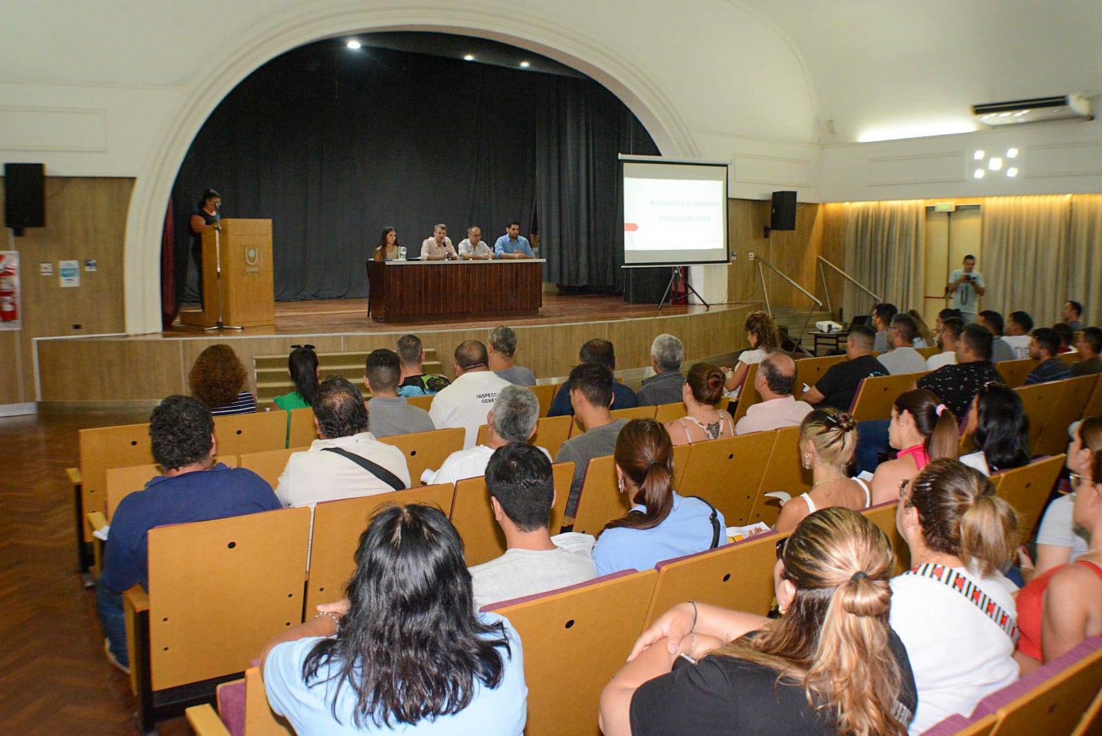 Resistencia inició programa de capacitación continua de empleados municipales