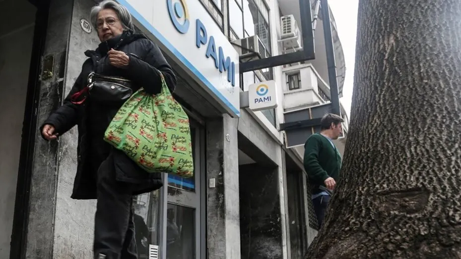 El ajuste a las jubilaciones explicó el 43% de la reducción del gasto en el primer bimestre