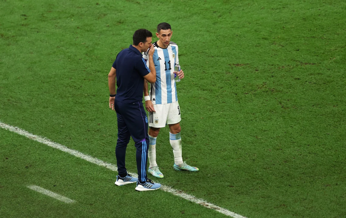 Scaloni respaldó a Di María tras las amenazas en Rosario y afirmó que será titular ante Costa Rica