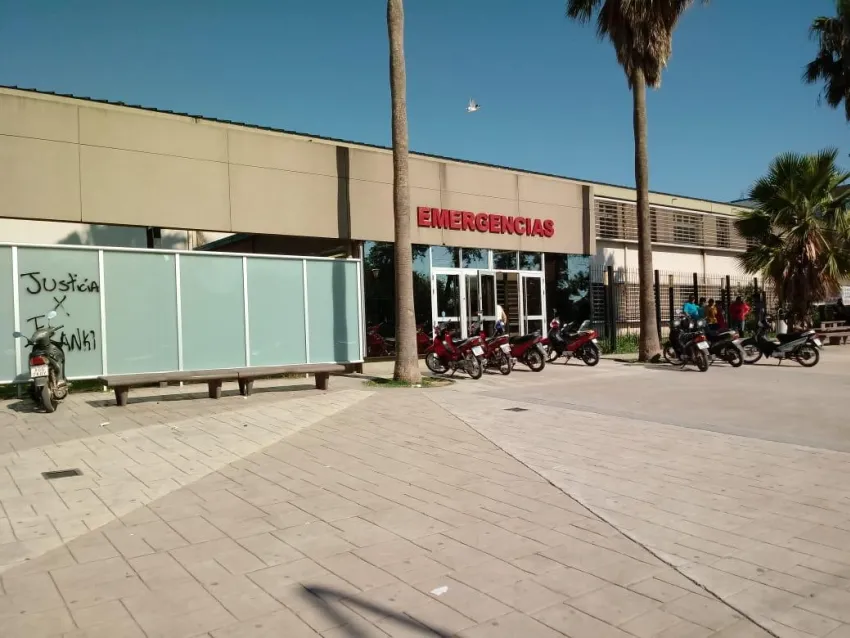 La mujer que agredió a la pediatra seguirá detenida y sus familiares piden su liberación