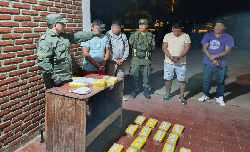 Detuvieron a un grupo de personas que se dirigían a Chaco con más de 37 kilos de cocaína