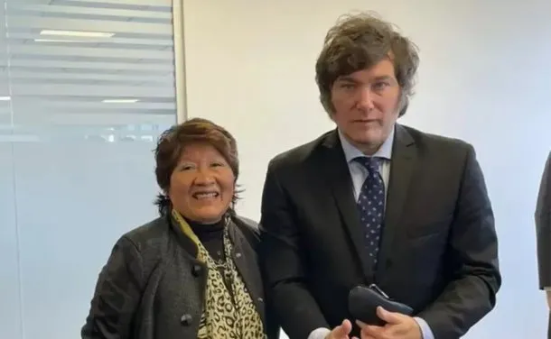 Denuncian que una senadora de LLA contrató a toda su familia en la Cámara Alta