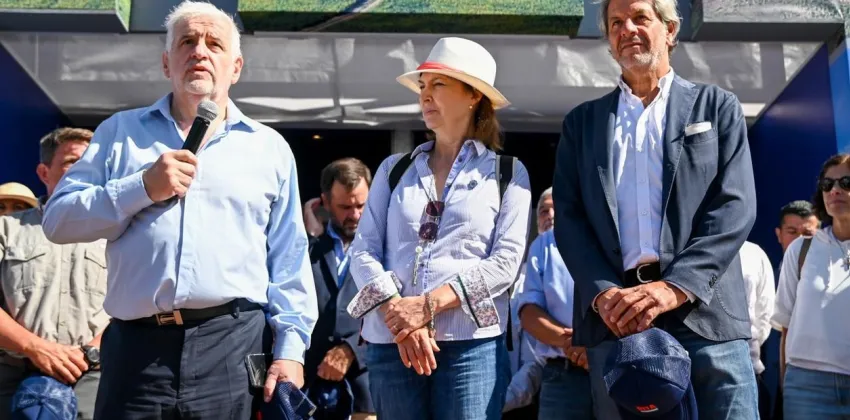 Nación lanzó créditos para el campo y criticó las retenciones: «La gente quiere que le saquemos la pata de encima»