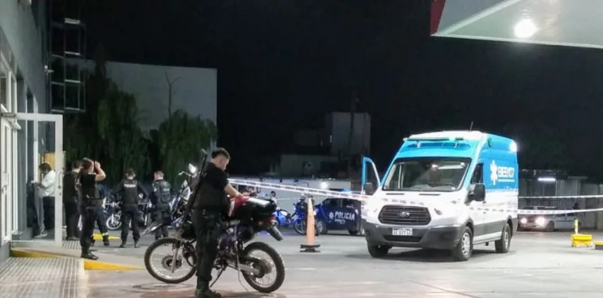 Asesinaron al playero de una estación de servicio de Rosario y dejaron una nota con amenazas