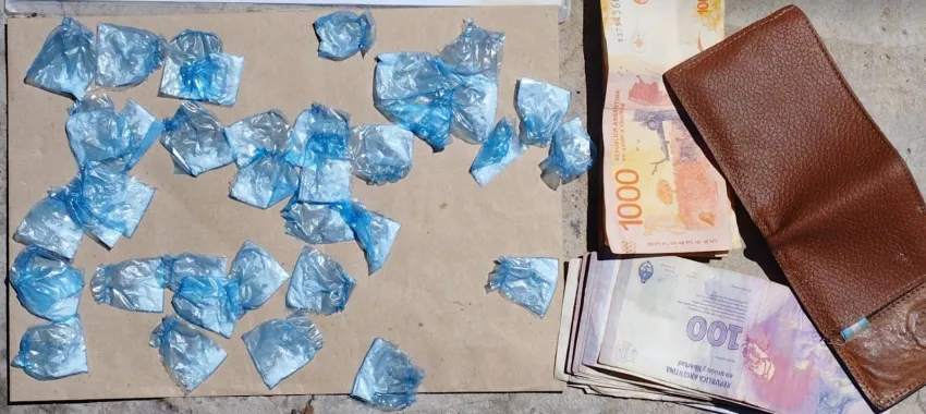 Patrullaje sobre avenida Edison terminó con dos detenidos: intentaron huir de la policía y llevaba cocaína