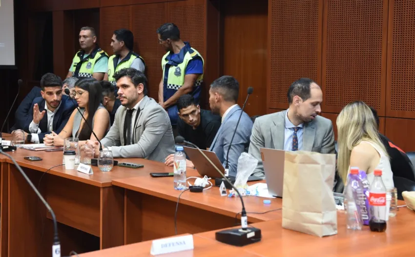 Confirmaron prisión domiciliaria para tres futbolistas de Vélez y habló la denunciante: «Mi vida es un infierno»