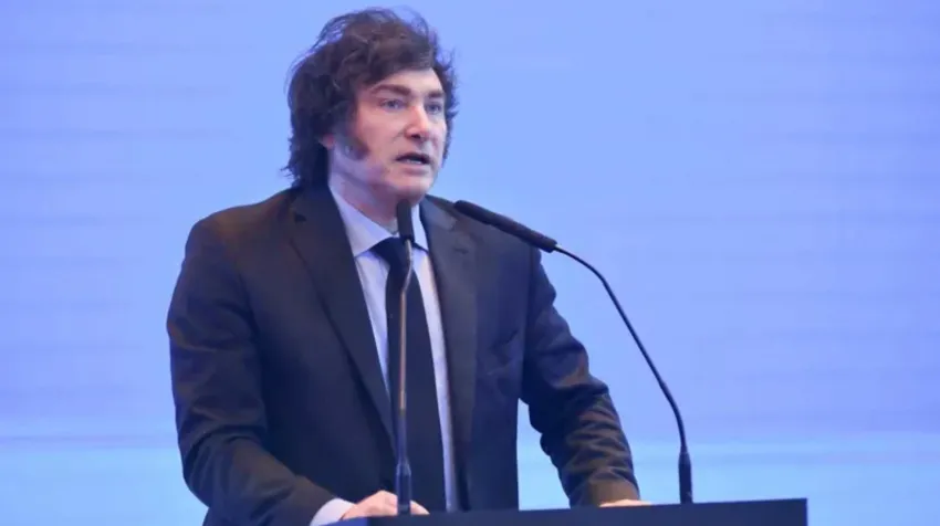 Javier Milei anunció la baja de 70.000 contratos de empleados públicos: «Hicimos lo que teníamos que hacer»