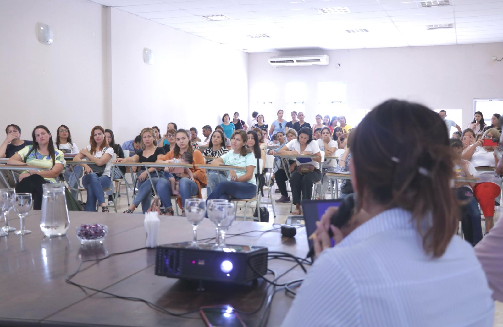 Emprende Rosa: Producción presentó la línea de créditos en Villa Ángela